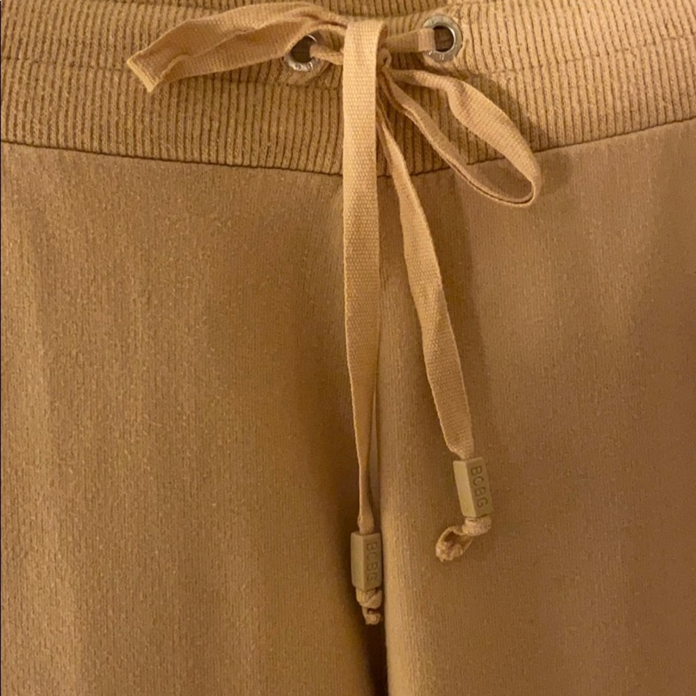 Vintage BCBG Sweatpants With Gold Detail - Picture 4 of 8